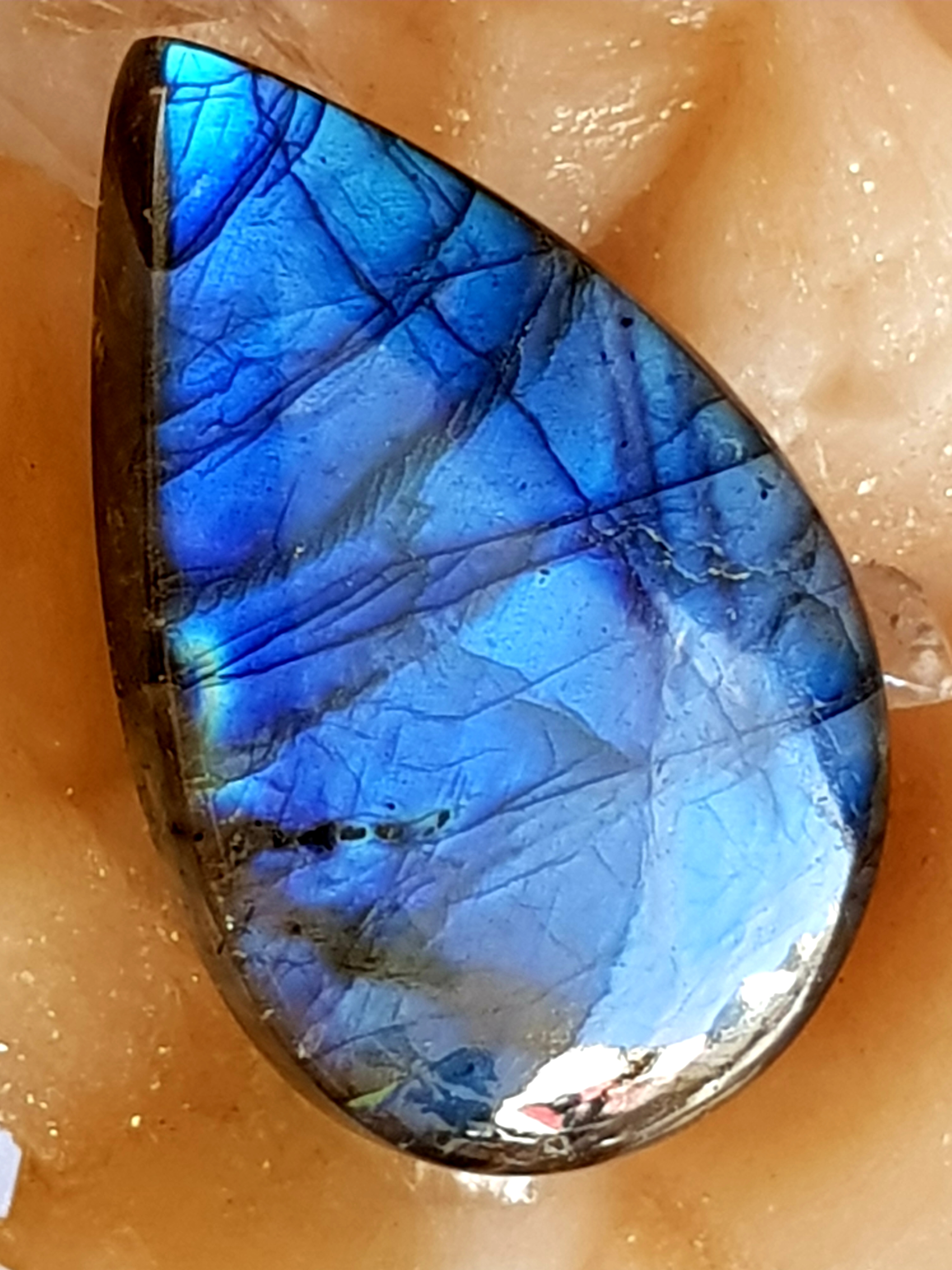 Cabochon Labradorite